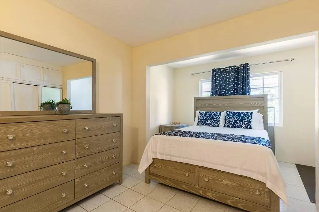 アパート The Pearl I Near Us Embassy, Stadium, 3Br 2Ba Townhouse Liguanea
